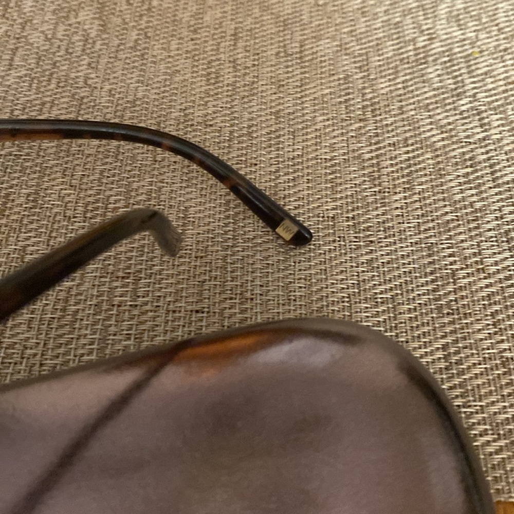 Sun glasses - Picture 4 of 9